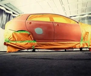 Colores y tendencias para la pintura de tu coche en proceso de preparación y pintado profesional